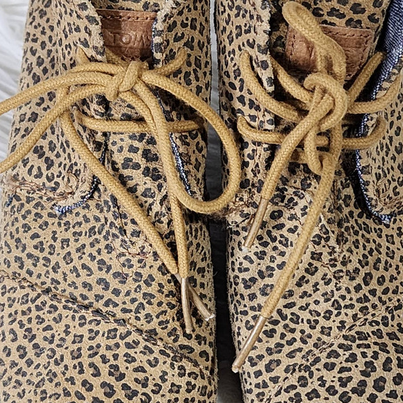 TOMS Women's Suede Bootie Desert Wedge Leopard Print Size 6.5 - Picture 5 of 7
